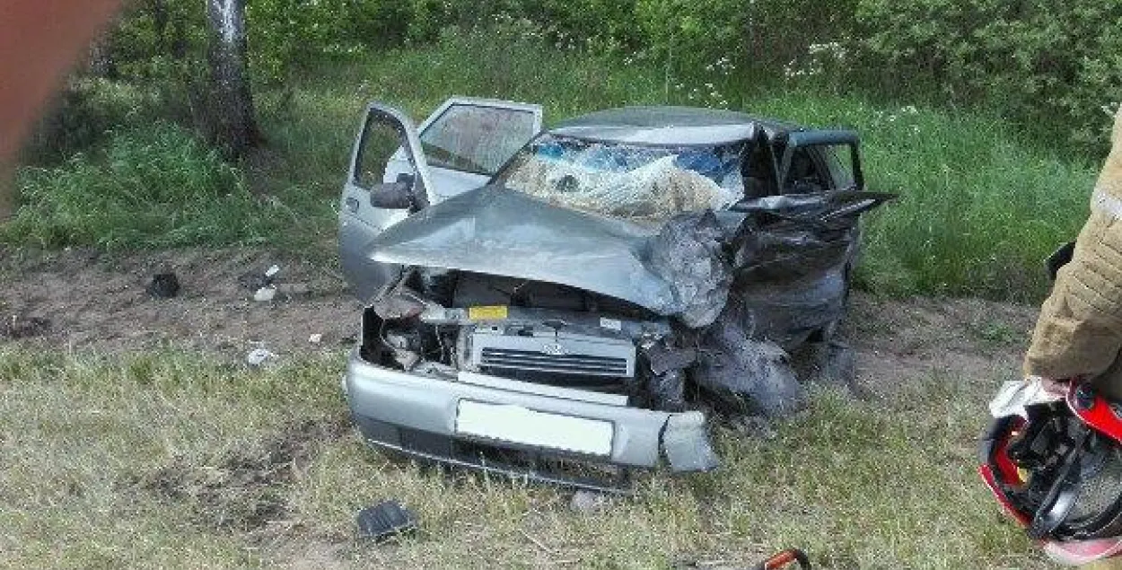 Пад Гроднам кіроўца заснуў за рулём і ўчыніў смяротнае ДТЗ (фота)