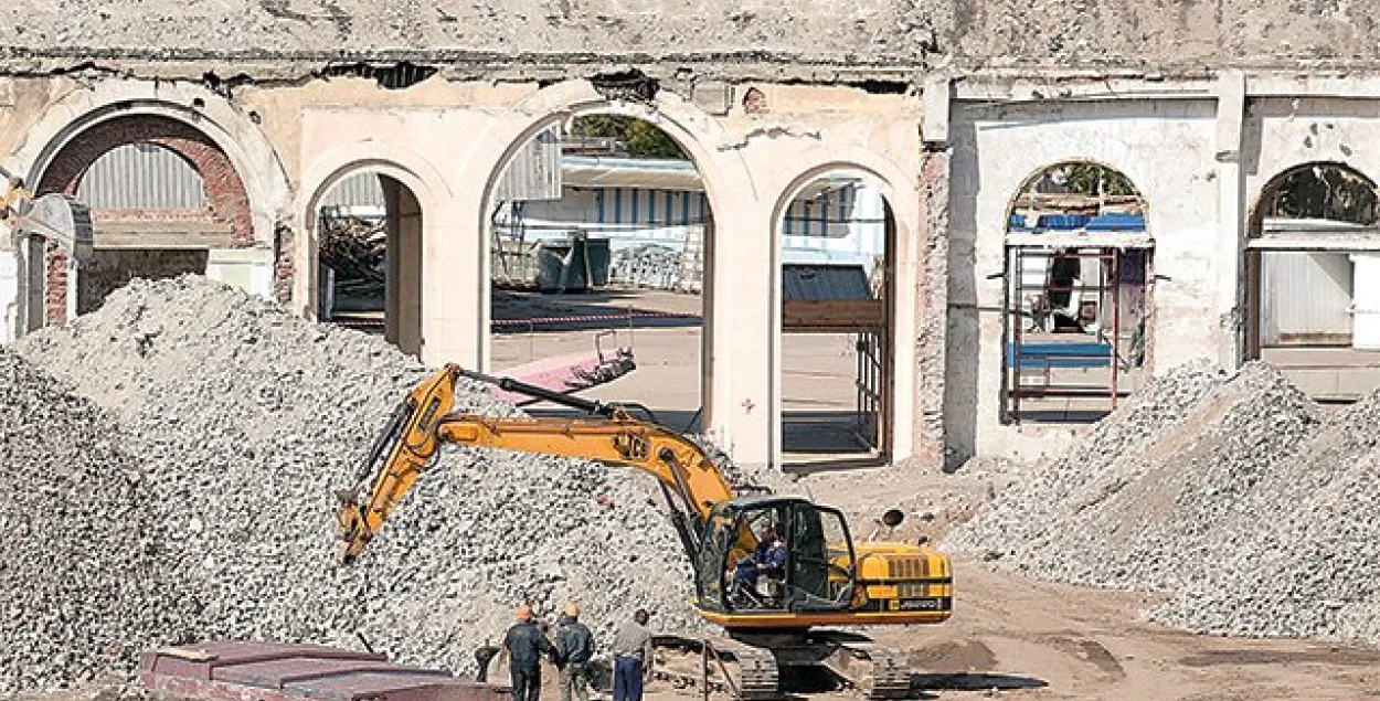 На будаўніцтве стадыёна "Дынама" выявілі растрату ў 300 тысяч долараў