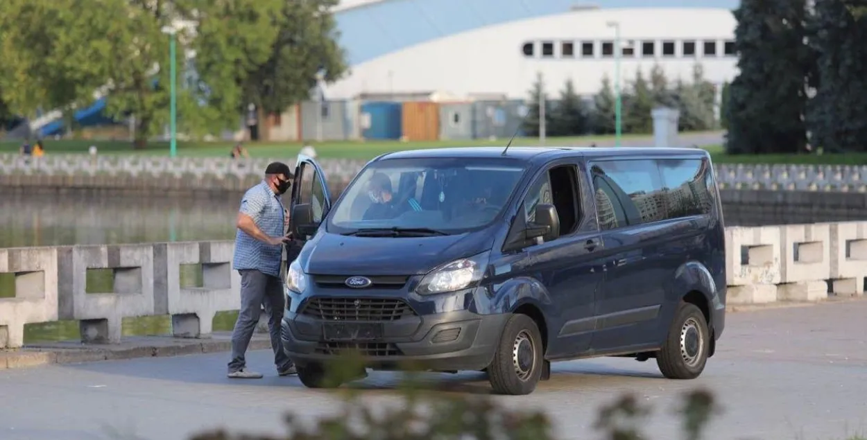 На акцыі айцішнікаў каля стэлы ў Мінску прайшоў хапун