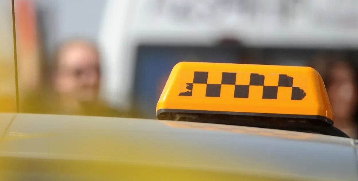 П’яны пасажыр пабіў таксіста, які парушыў правілы дарожнага руху