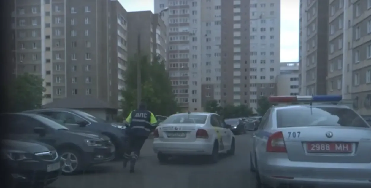 У Мінску міліцыя затрымала п'янага таксіста — пра яго паведаміў іншы кіроўца