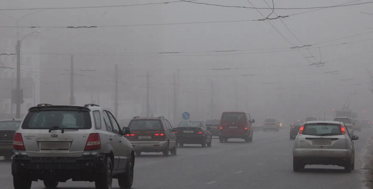 На панядзелак у Беларусі абяцаюць дажджы і туман