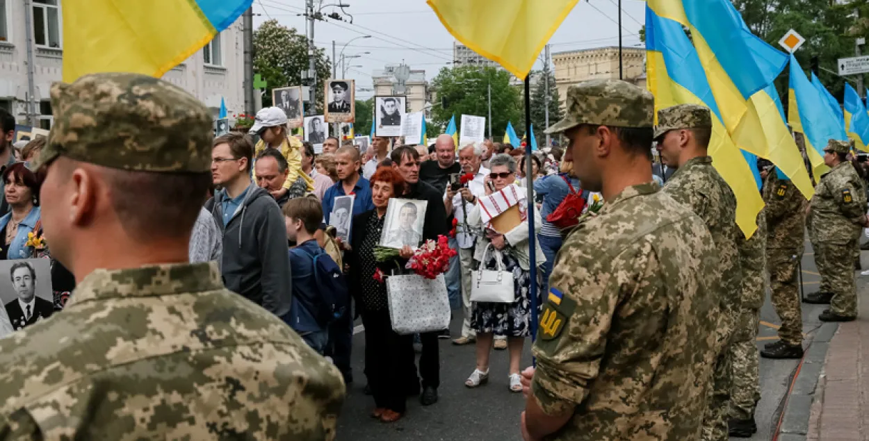 У Кіеве арганізатара "Несмяротнага палка" аблілі зялёнкай і фекаліямі