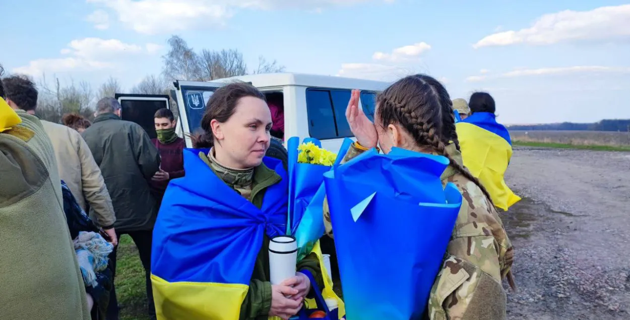Украинцы вернули домой 100 пленных / t.me/ermaka2022
