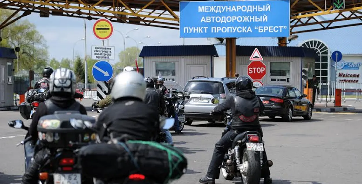 “Начныя ваўкі” прарываюцца праз беларуска-польскую мяжу (фота)