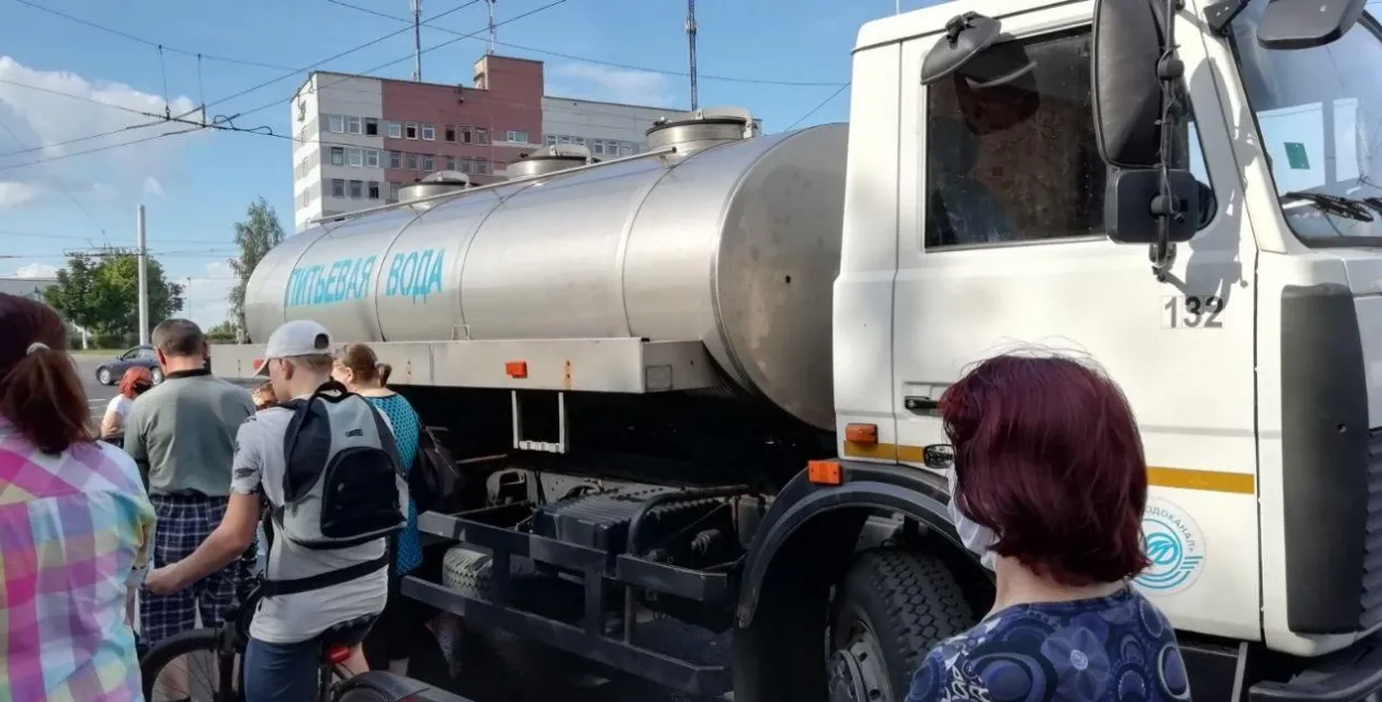 Вонючая вода и не только: чем запомнится глава Минска Анатолий Сивак