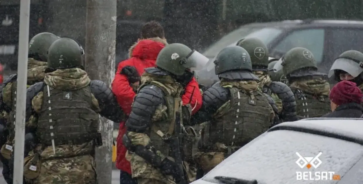 На протестах в  воскресенье задержали более 420 человек — правозащитники