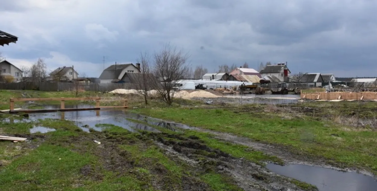 Вёска Клімаўка, дзе за добраахвотныя ўнёскі адрамантавалі помнік&nbsp;