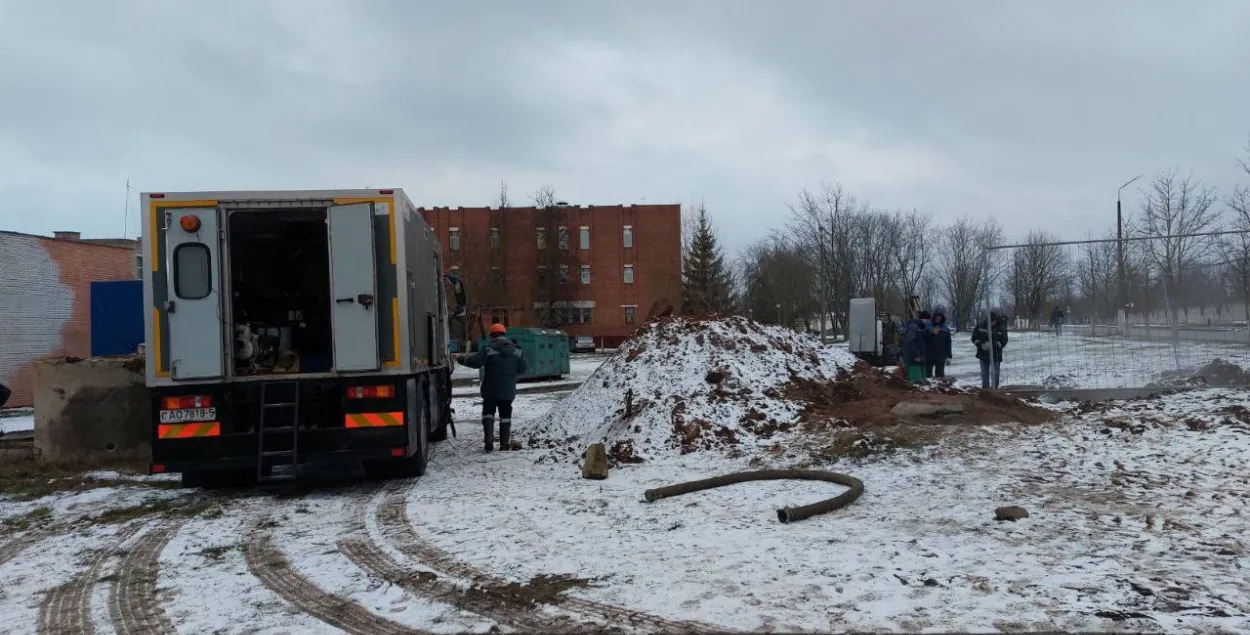 Пад Мінскам прарвало магістральны трубаправод