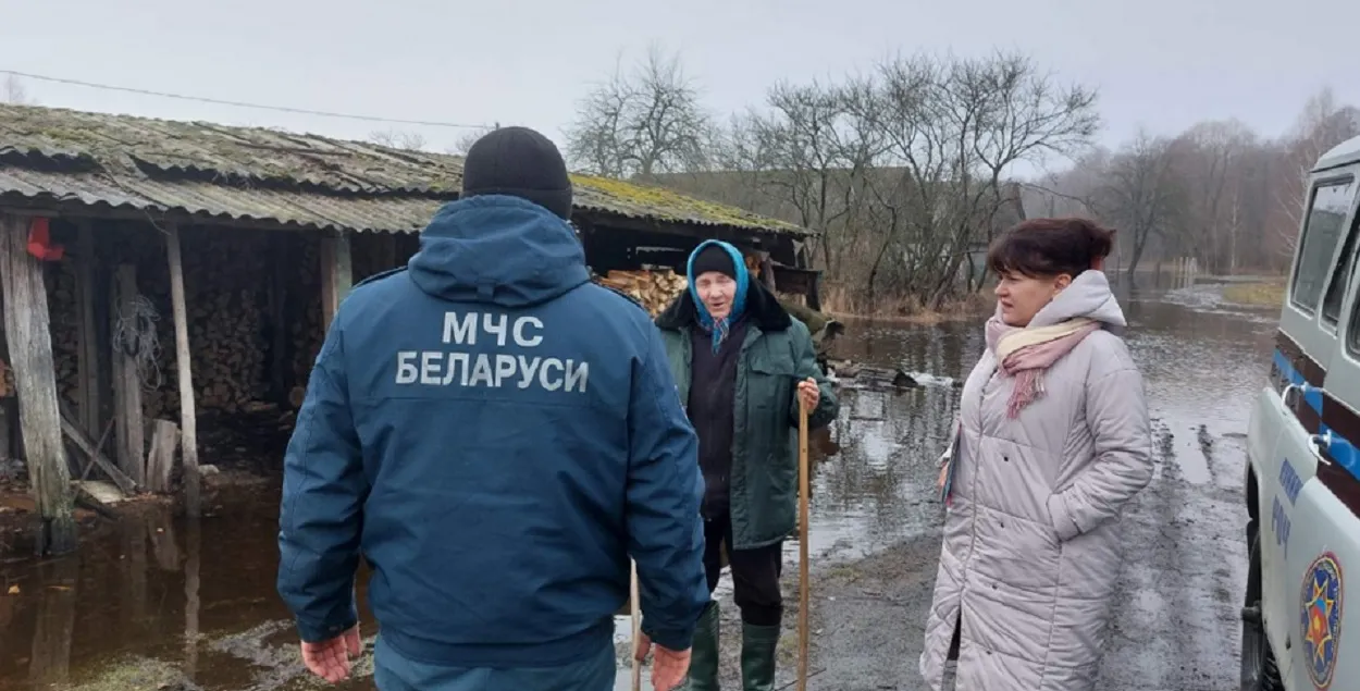 В Лунинецком районе "в домах, к счастью, ситуация штатная"
