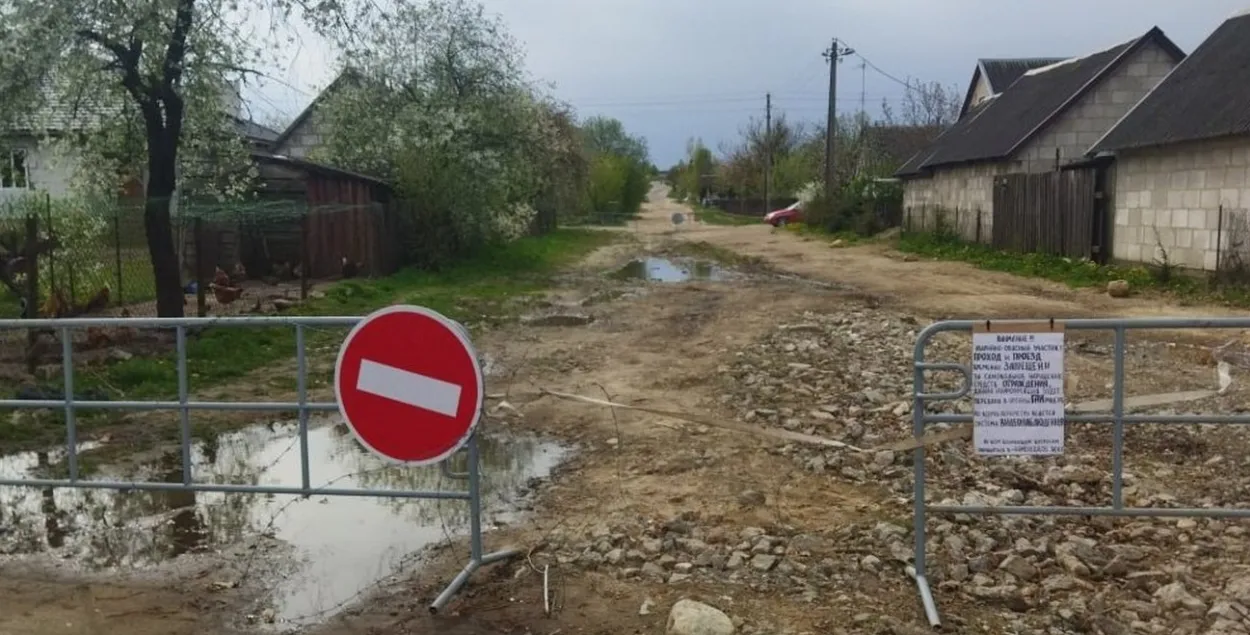 Праблемная дарога ў Камянцы
