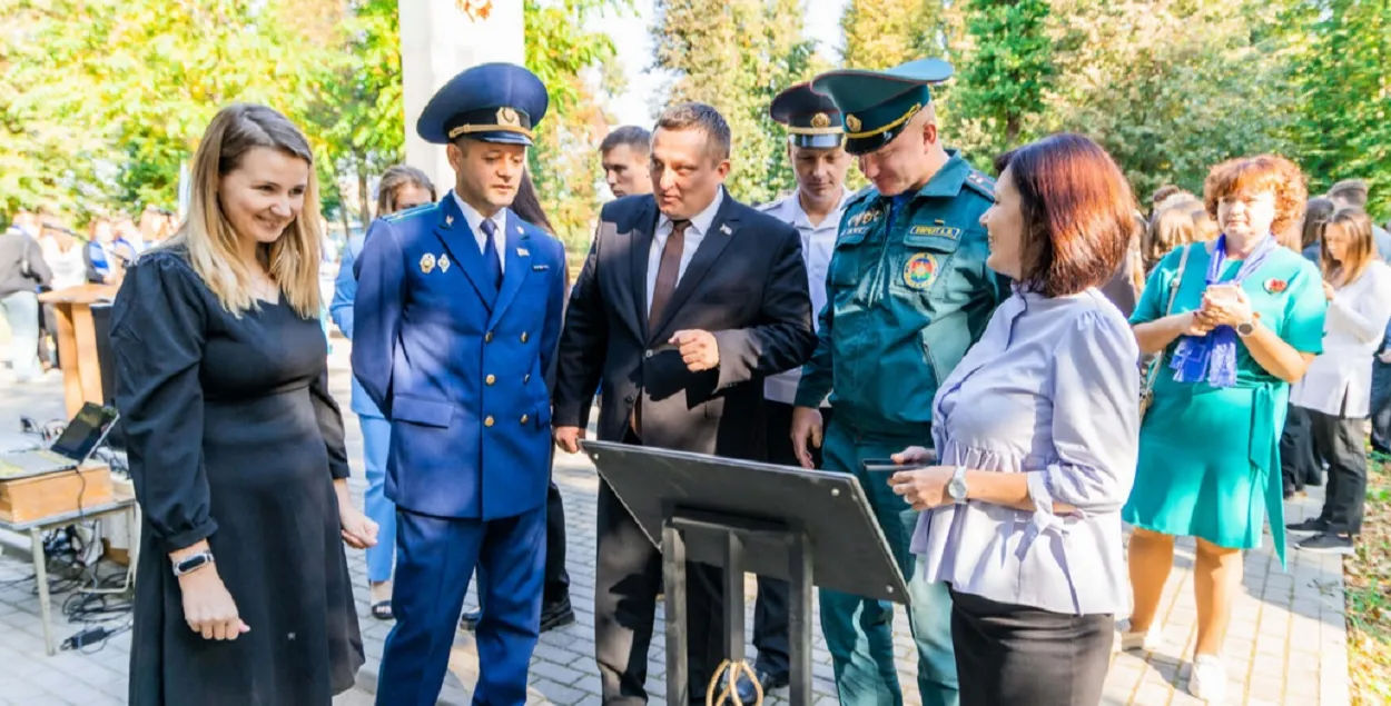 Чиновники и силовики обсуждают "послание потомкам"
