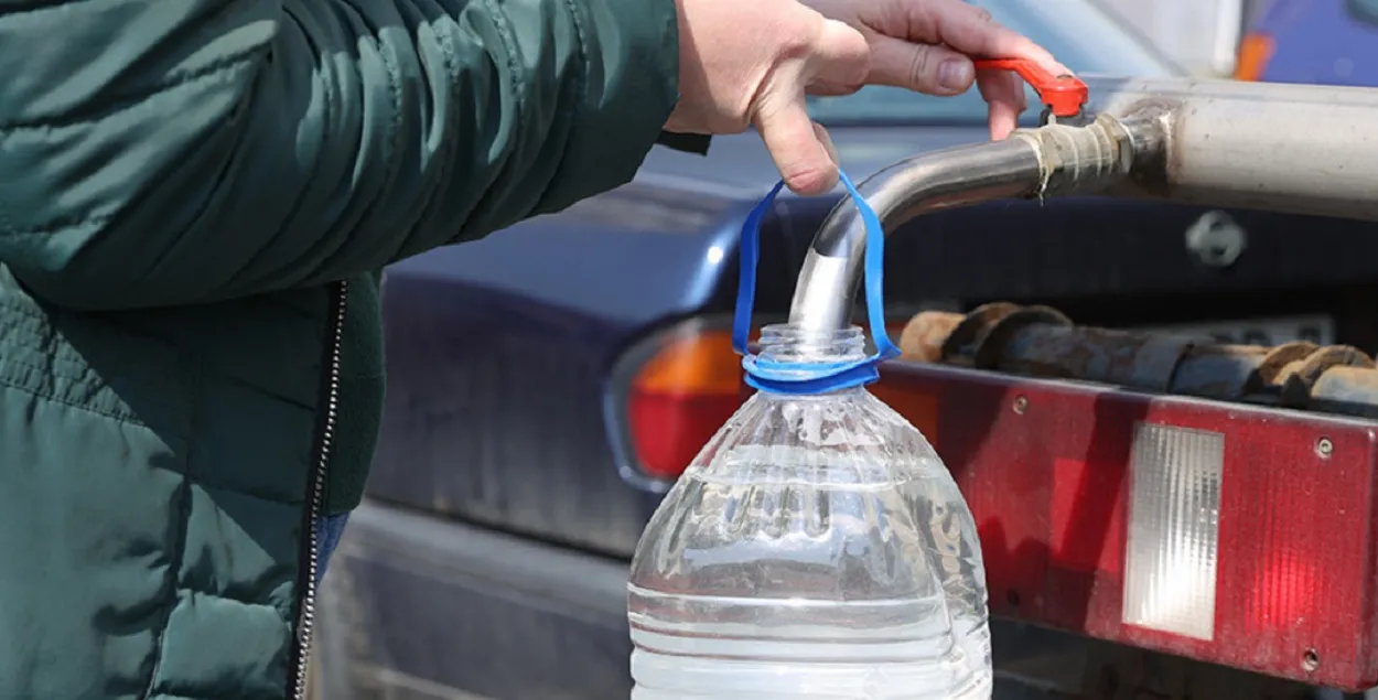 Власти обещают выставить автоцистерны с питьевой водой
