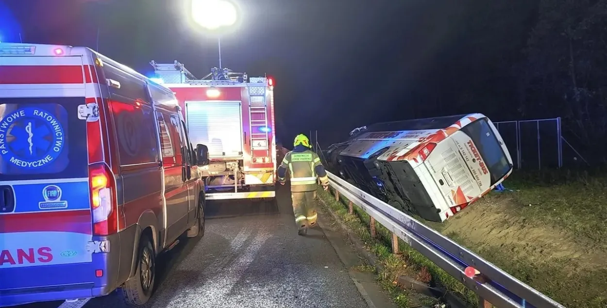 Белорусский автобус перевернулся в Польше
