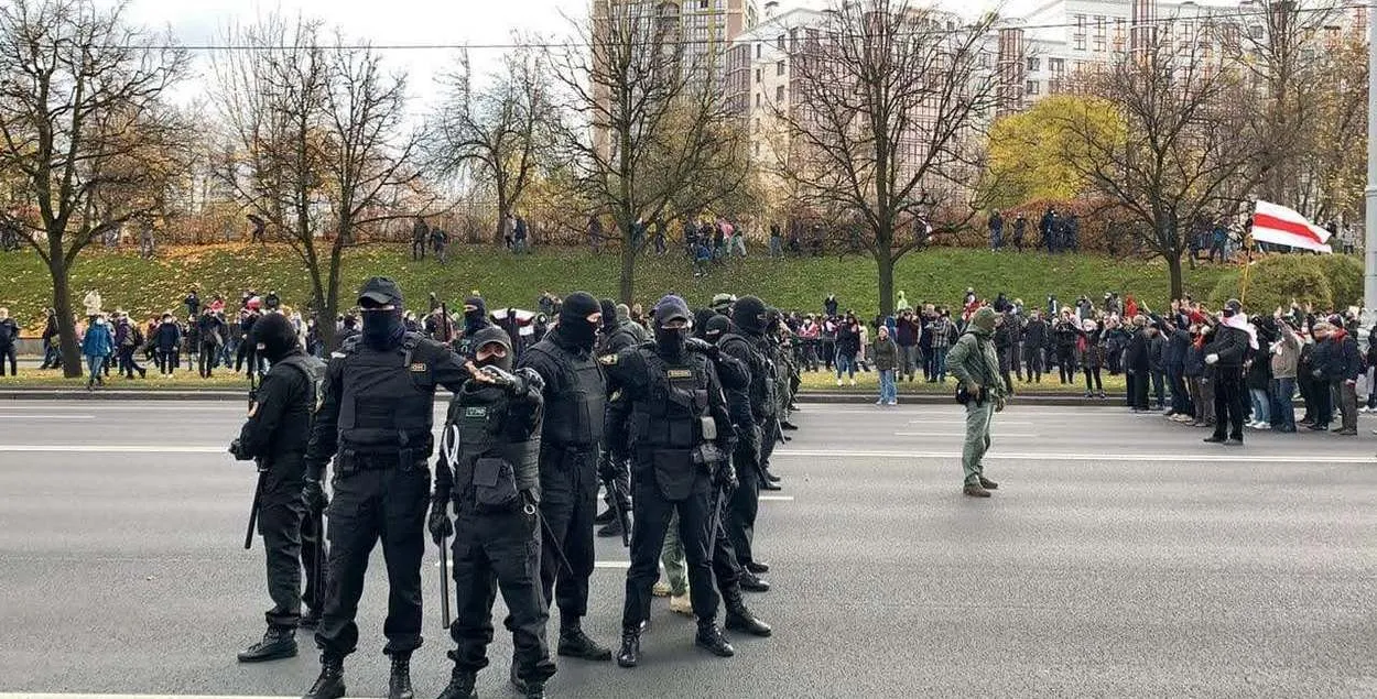 Супрацьстаянне сілавікоў з мінчукамі
