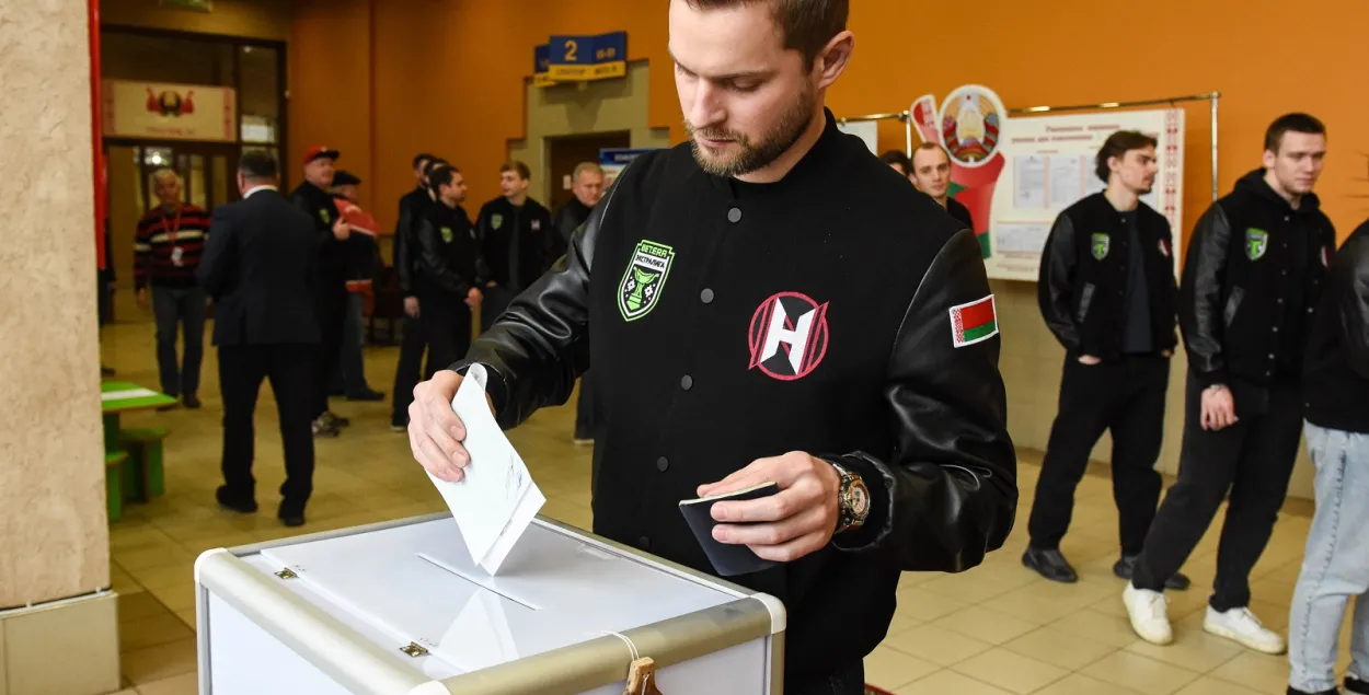 В "электоральном мероприятии" участвуют хоккеисты "Нёмана"
