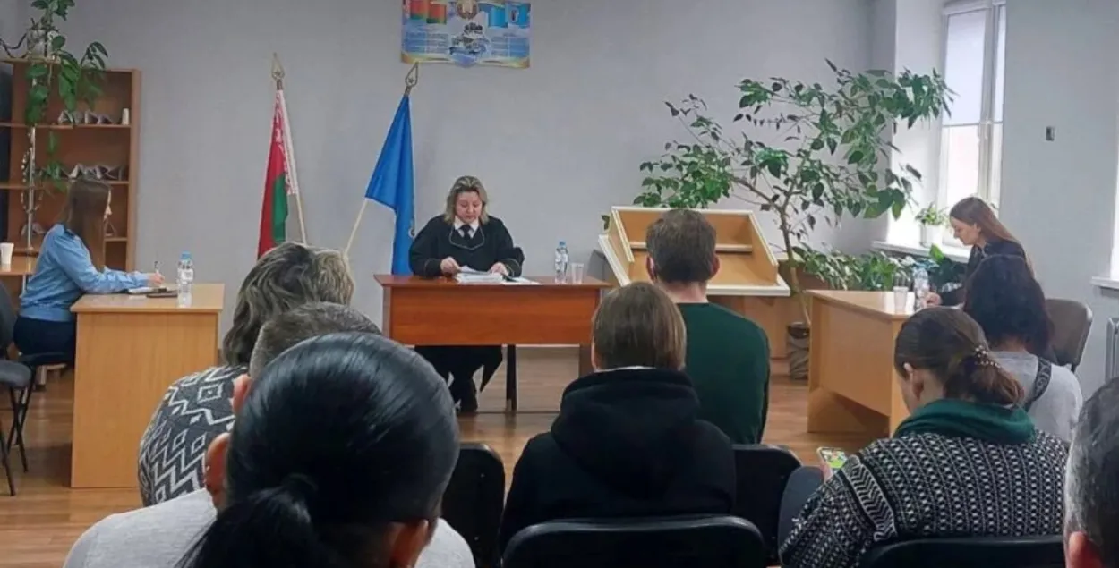 Выездное заседание суда

