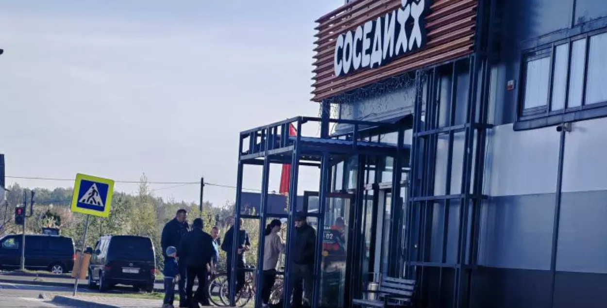 Магазин "Соседи" в Слуцке забастовал
