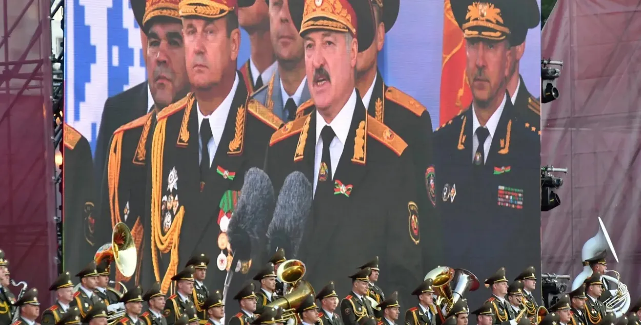 Лукашенко на параде
