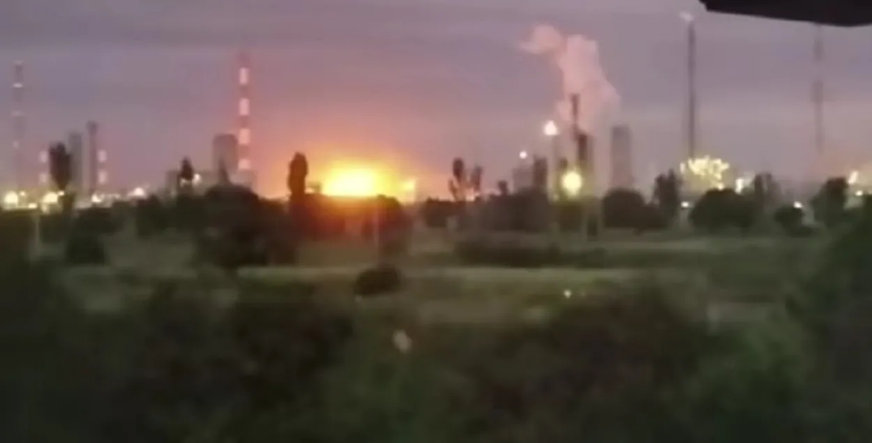 Так горят российские химические заводы
