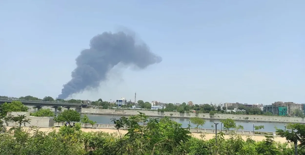 Авиакатастрофа в Ахмедабаде
