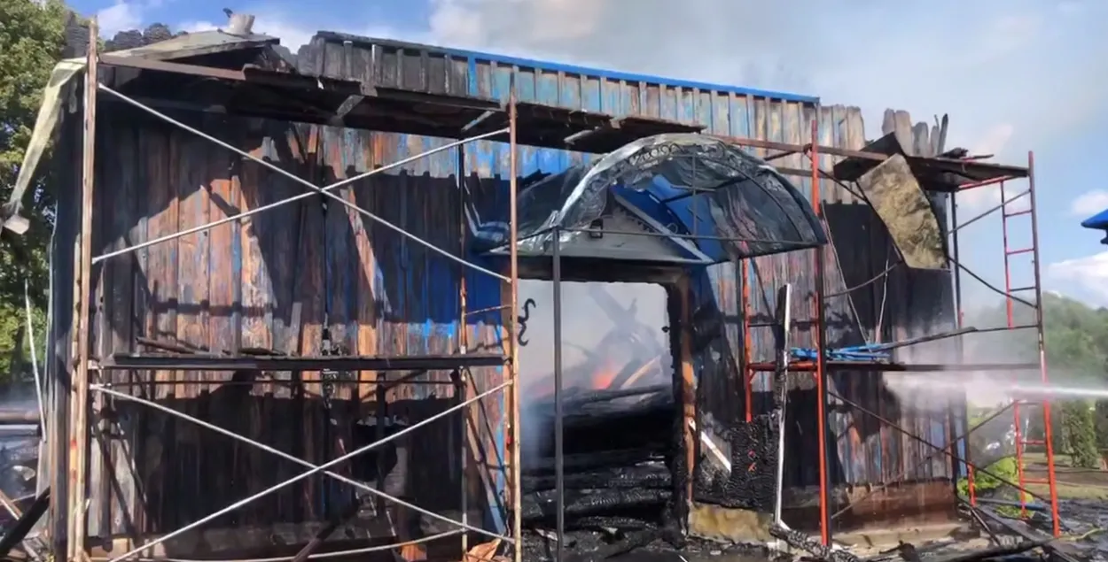 В деревне Степанки сгорела старинная церковь

