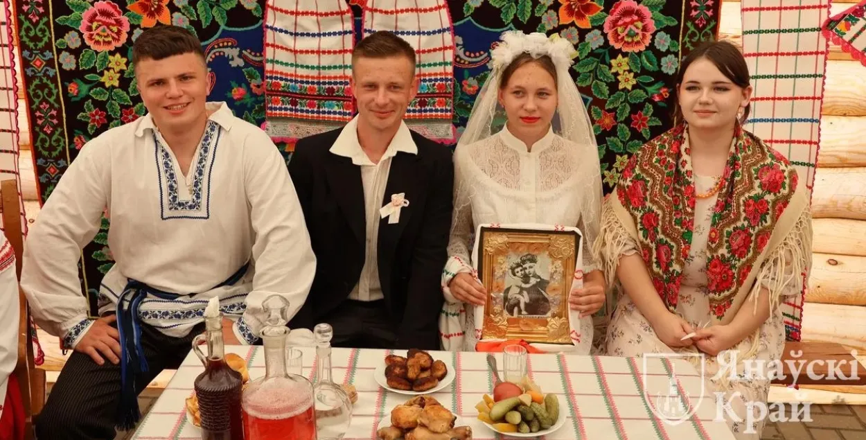 Свадебный обряд на фестивале "Мотальскія прысмакі"
