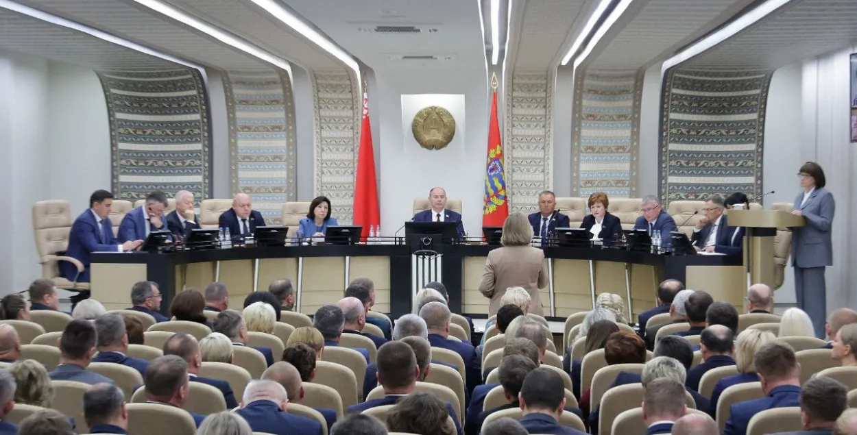 Чыноўнікі ў Беларусі
