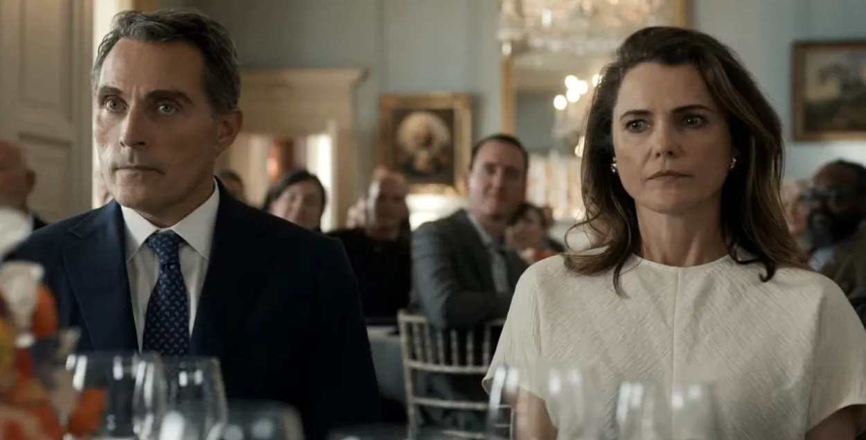 Кадр з серыяла "Дыпламатка"
