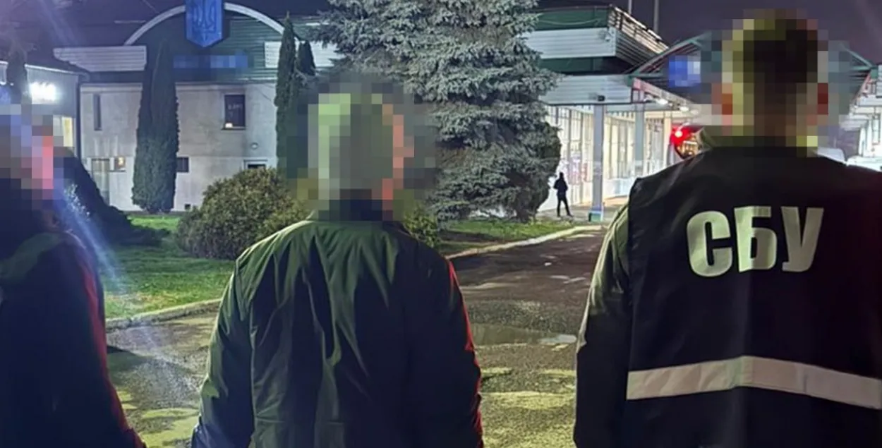 Сбежал с позиций
