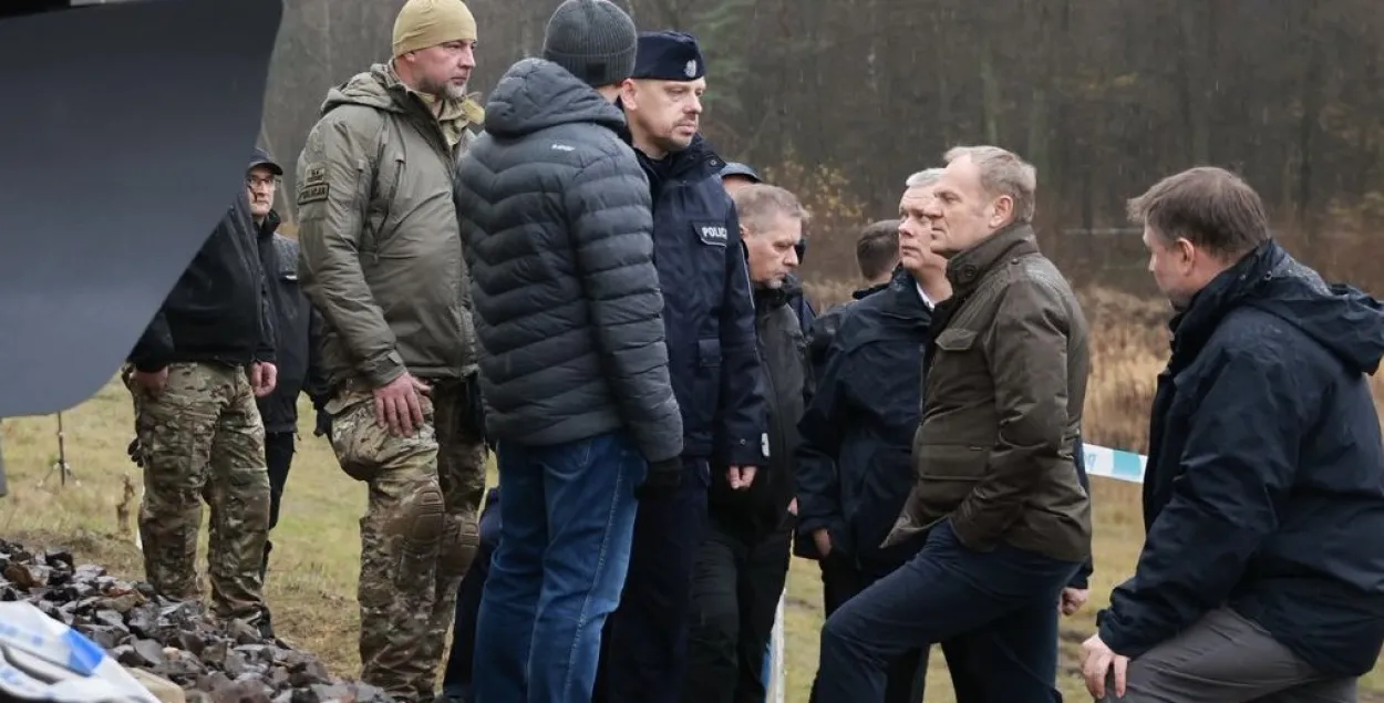 Руководство Польши на месте диверсии
