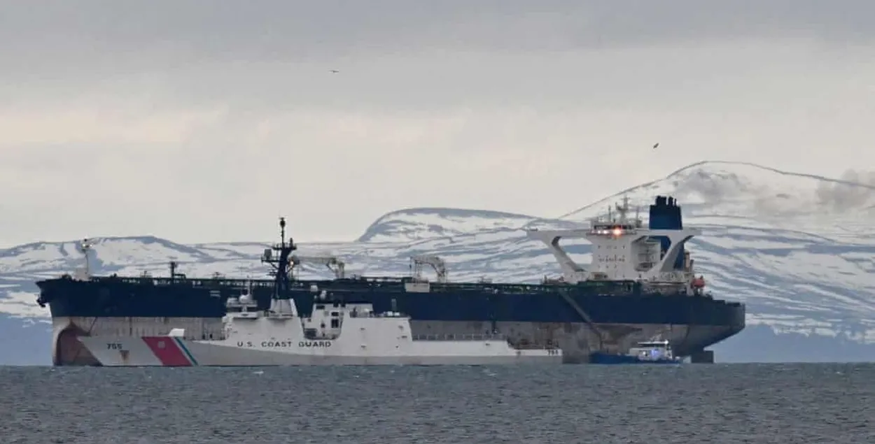 Расійскі танкер Marinera у Паўночным Атлантычным акіяне
