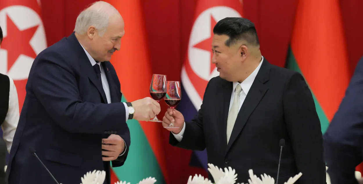 Аляксандр Лукашэнка і Кім Чэн Ын
