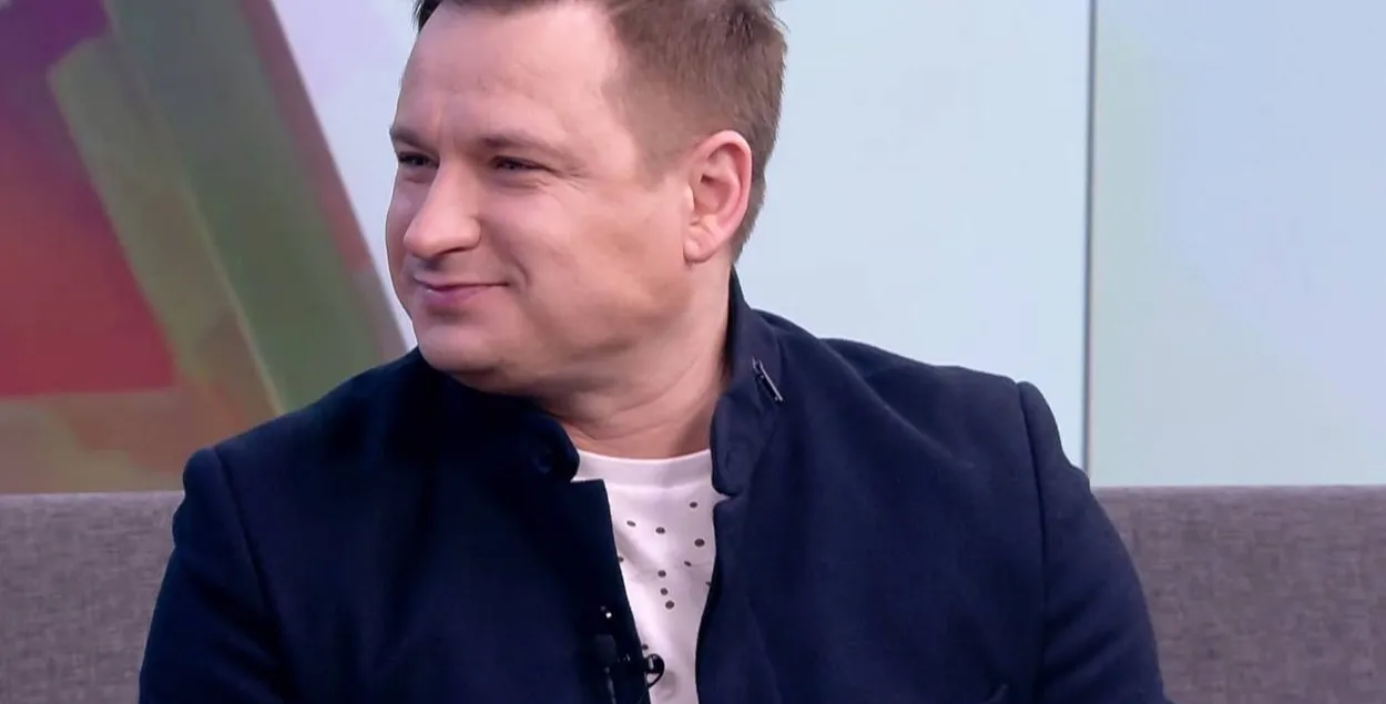 Он на Окрестина
