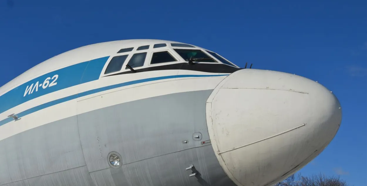 Самолет Ил-62

