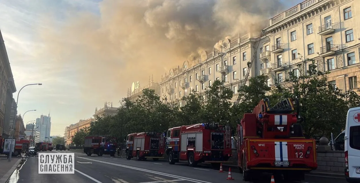 На место прибыл министр МЧС Вадим Синявский

