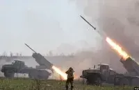 Запуск установки "Град" российскими военными &nbsp;/ Крым. Реалии