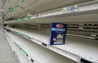 Пустые полки в магазине в Монако / Reuters​
