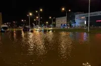 На месте аварии подтоплена улица