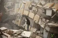 Около 80 тысяч человек находятся на лечении в больницах / Reuters
