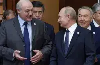 Lukashenka&nbsp;and Putin at the EEU summit / Reuters