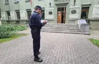 Следственная группа возле музея Янки Купалы / sk.gov.by​