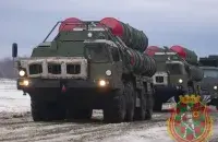 Российский зенитный ракетный дивизион С-400 на полигоне в Брестской области / vayar.mil.by