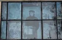 This is how the stained glass window looked in the school in Salihorsk / facebook.com/monumentalartby
