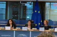 Татьяна Хомич (слева) в Европарламенте
