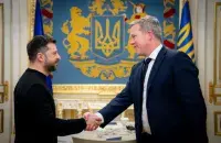 Владимир Зеленский и министр сухопутных войск США Дэниел Дрисколл
