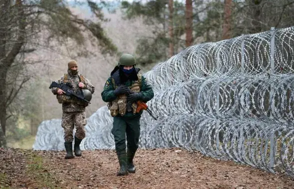 На латвійска-беларускай мяжы / EPA