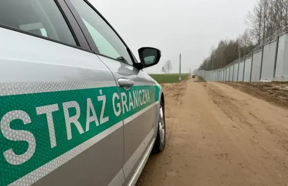 Мігранты не пакідаюць спробаў трапіць у ЕС праз Беларусь / twitter.com/Straz_Graniczna
