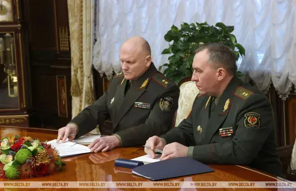 Председатель КГБ и министр обороны у Александра Лукашенко, 27 февраля 2023-го / БЕЛТА
