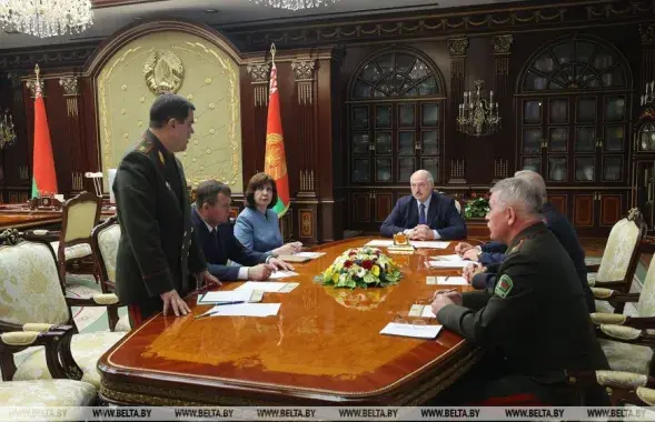 На совещании выступает председатель КГБ Валерий Вакульчик / БЕЛТА​